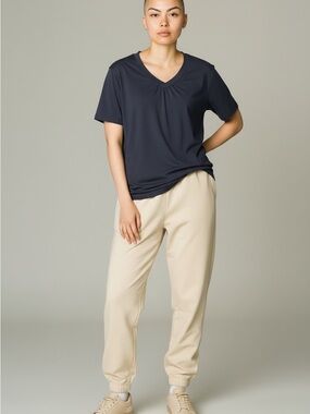 Ladies Bay Studio PS Pima Cotton V-Neck Top - Good Pre-Owned